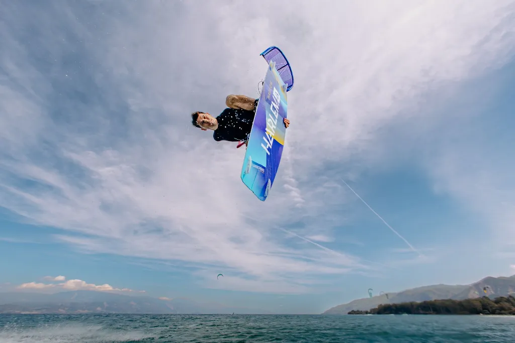 Aaron Hadlow_action 2_photo by Aris Giannoukos.webp